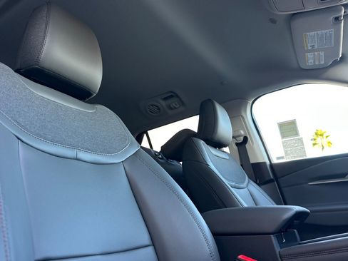 New 2026 Ford Explorer Active w/ Active Comfort Package image 17