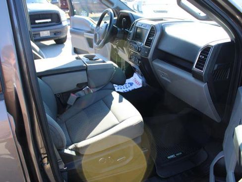 Used 2015 Ford F150 XLT w/ Equipment Group 302A Luxury image 18