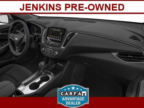 Used 2016 Chevrolet Malibu LT image 18