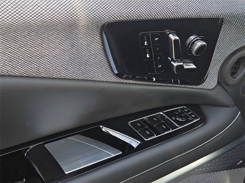 New 2025 Cadillac Optiq Sport 1 image 22