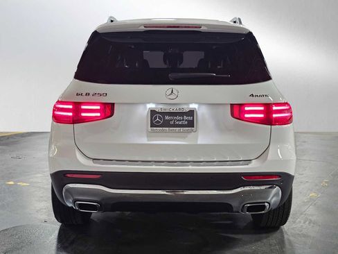 New 2026 Mercedes-Benz GLB 250 4MATIC image 4