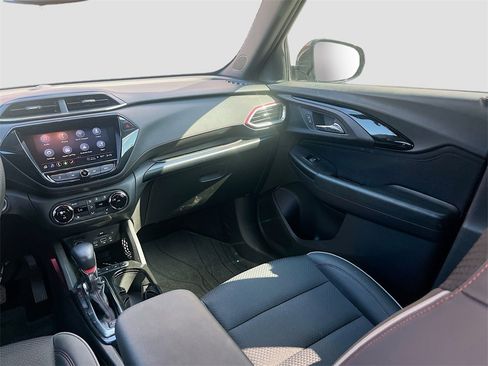 Used 2023 Chevrolet TrailBlazer RS w/ Sun and Liftgate Package image 24