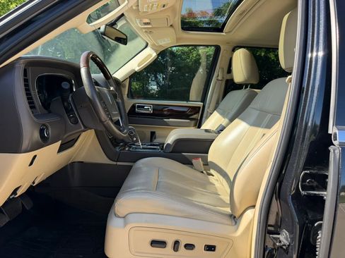 Used 2015 Lincoln Navigator 2WD w/ Equipment Group 101A Reserve image 10