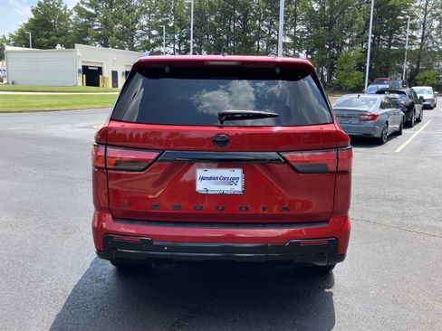Used 2024 Toyota Sequoia Platinum AWD/4WD image 9