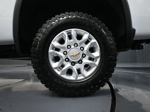 Used 2024 Chevrolet Silverado 3500 LT image 15