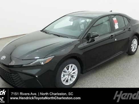 New 2026 Toyota Camry LE FWD image 1