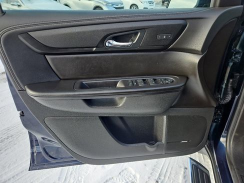 Used 2017 Chevrolet Traverse LT image 10