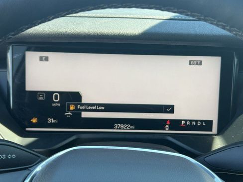 Used 2024 GMC Acadia Elevation image 12