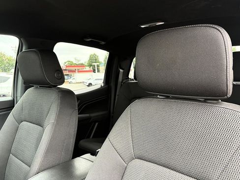 Used 2023 Chevrolet Colorado LT w/ LT Convenience Package II AWD/4WD image 16