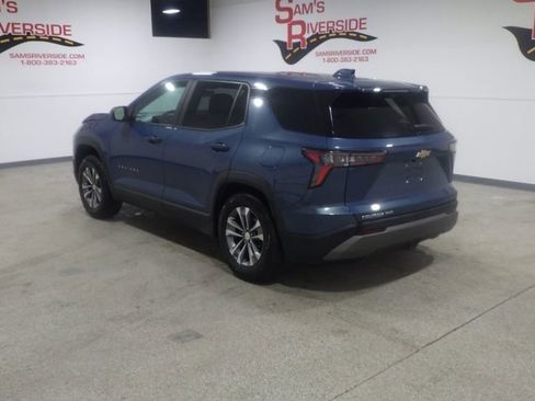 Used 2025 Chevrolet Equinox LT w/ Safety and Technology Package AWD/4WD image 2