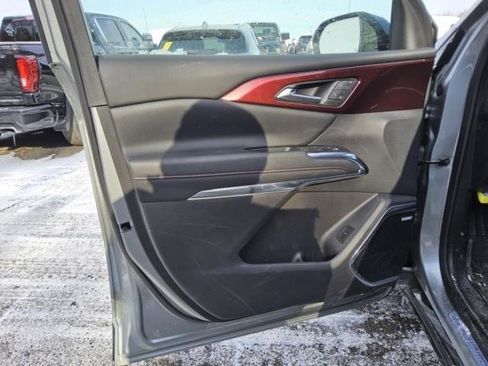 Used 2024 Chevrolet Traverse RS w/ LPO, Floor Liner Package image 2