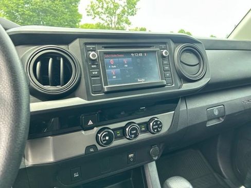 Used 2017 Toyota Tacoma SR RWD image 22