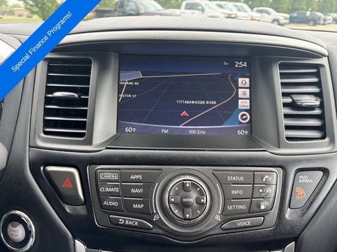 Used 2019 Nissan Pathfinder SL image 21