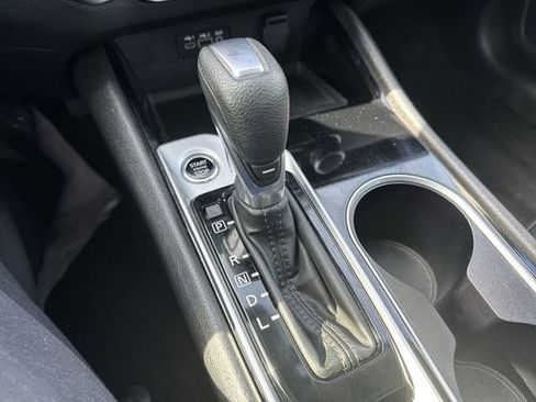 Used 2024 Nissan Altima 2.5 SV FWD image 29