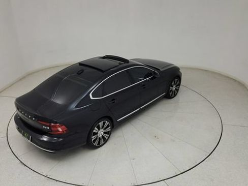 Used 2023 Volvo S90 B6 Plus AWD/4WD image 27