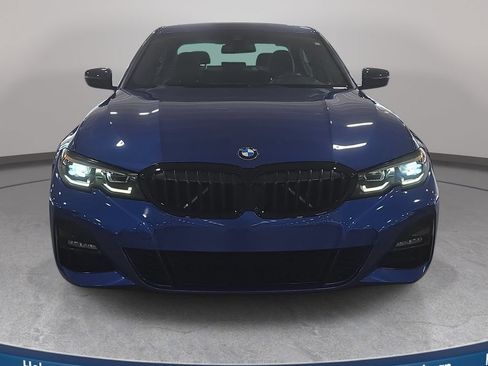 Used 2022 BMW 330i Sedan w/ M Sport Package RWD image 2