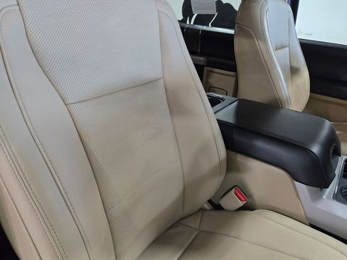 Used 2017 Ford F250 Lariat w/ Chrome Package image 11