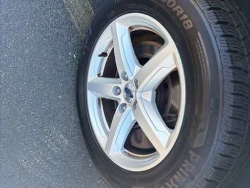 Used 2017 Ford Explorer XLT AWD/4WD image 11