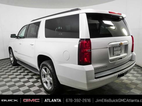 Used 2016 Chevrolet Suburban LT RWD image 30