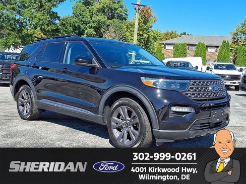 Used 2023 Ford Explorer XLT w/ Equipment Group 202A AWD/4WD image 1