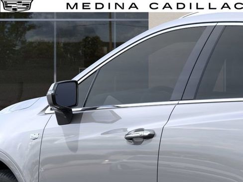 New 2026 Cadillac XT5 Premium Luxury w/ LPO, Floor Liner Package AWD/4WD image 13