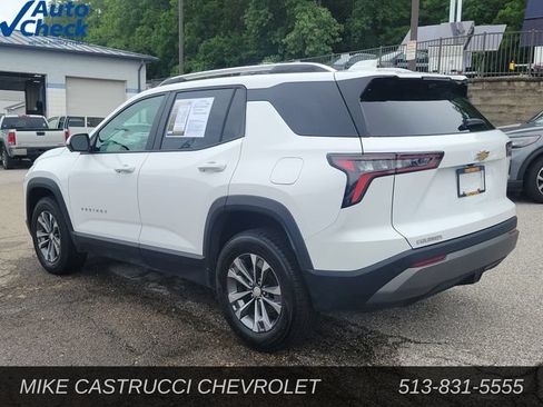 Used 2025 Chevrolet Equinox LT w/ Convenience Package II FWD image 3