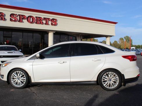 Used 2016 Ford Focus Titanium w/ Exterior Protection Package image 6