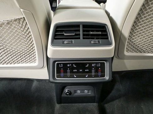 Used 2021 Audi e-tron Prestige w/ Prestige Package image 21