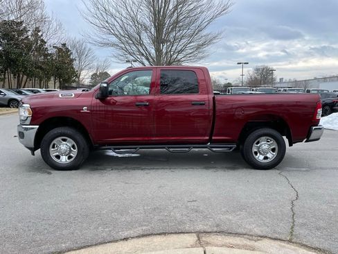 Used 2024 RAM 3500 Tradesman w/ Chrome Appearance Group AWD/4WD image 4