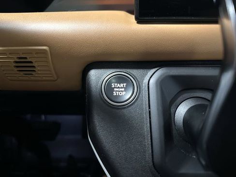 Used 2023 Land Rover Defender 130 First Edition image 27