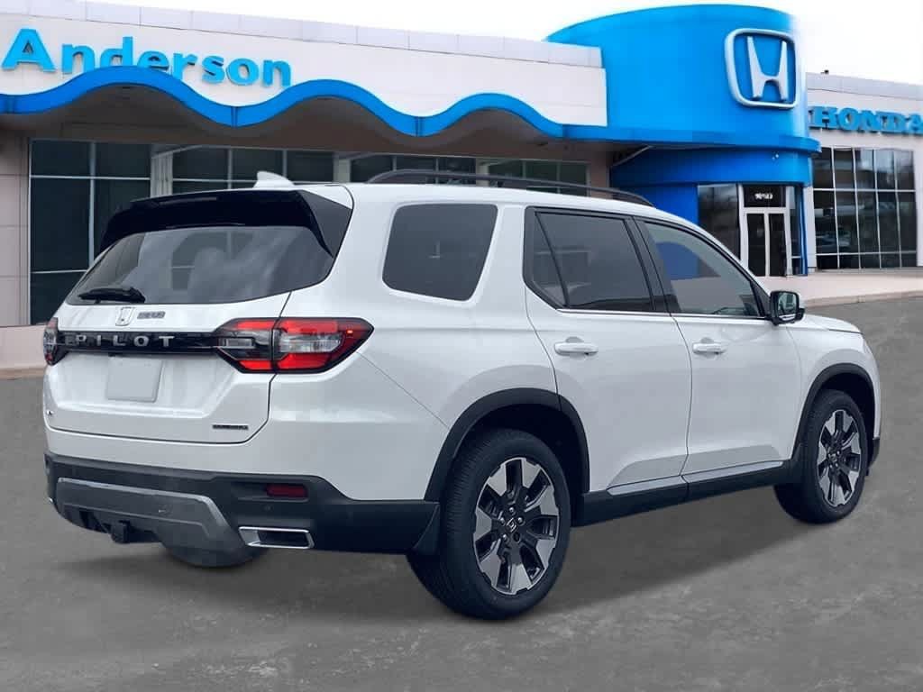 New 2026 Honda Pilot Touring image 4