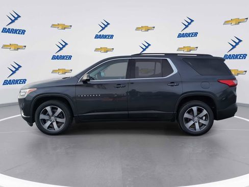 Used 2021 Chevrolet Traverse LT w/ LT Premium Package image 5