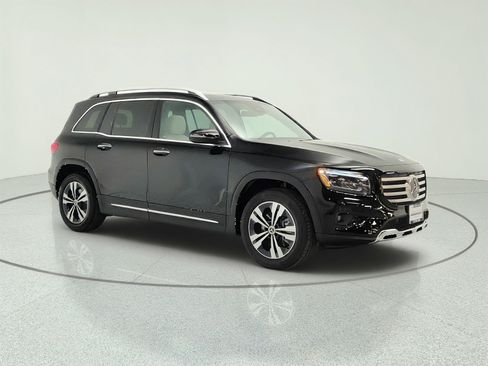 Used 2026 Mercedes-Benz GLB 250 image 3