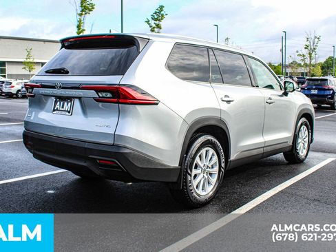 Used 2024 Toyota Grand Highlander AWD image 6