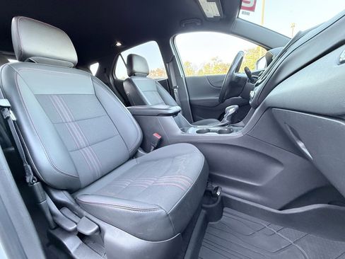 Used 2022 Chevrolet Equinox RS w/ LPO, Floor Liner Package image 31