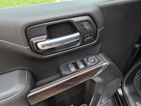 Used 2022 GMC Sierra 1500 SLT image 12