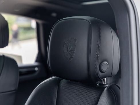 New 2026 Porsche Macan image 26