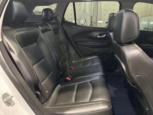 Used 2023 GMC Terrain SLT w/ Infotainment Package II AWD/4WD image 33