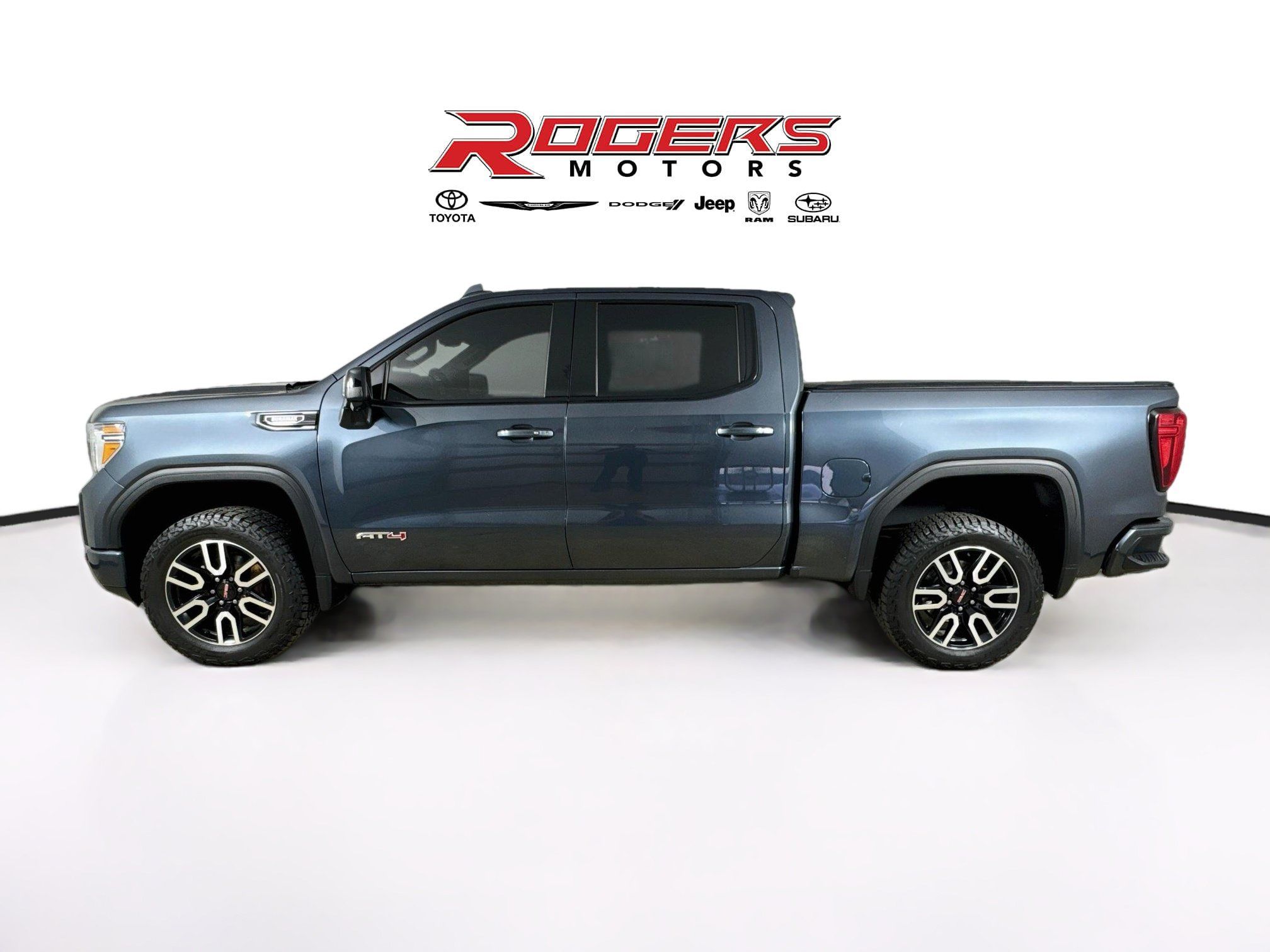 Used 2020 GMC Sierra 1500 AT4 w/ AT4 Premium Package AWD/4WD image 9