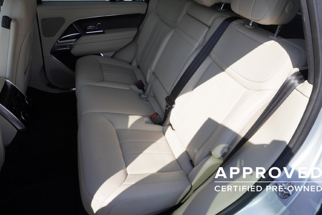 Used 2023 Land Rover Range Rover SE AWD/4WD image 30