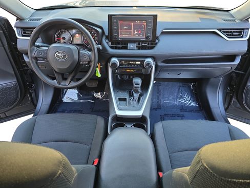 Used 2021 Toyota RAV4 LE image 9
