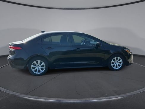 Used 2024 Toyota Corolla LE FWD image 9