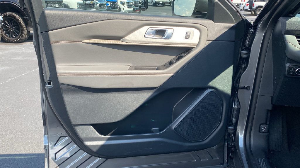 New 2027 Ford Explorer Active w/ Active Comfort Package RWD image 17
