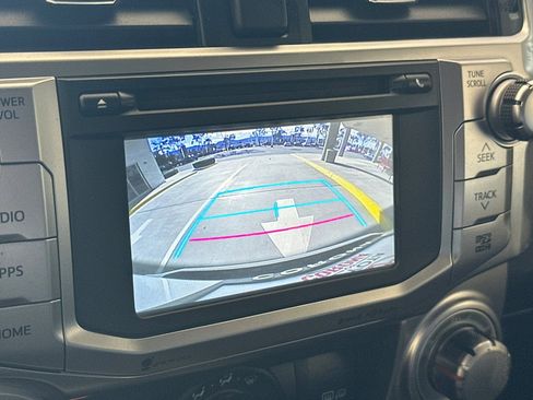 Used 2018 Toyota 4Runner SR5 image 20