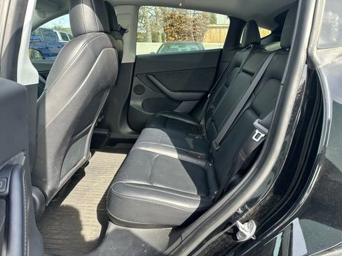 Used 2022 Tesla Model Y Performance image 8