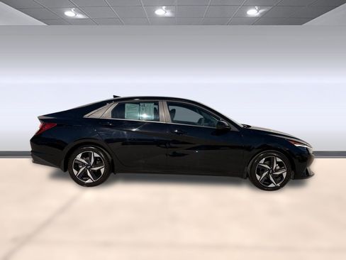 Used 2023 Hyundai Elantra SEL w/ Convenience Package image 7