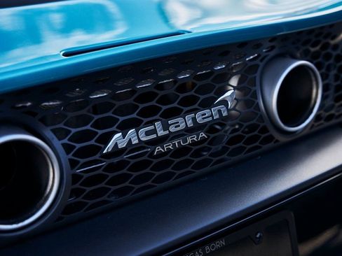 Used 2025 McLaren Artura Spider RWD image 10