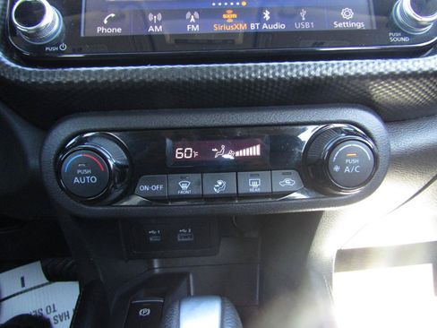 Used 2021 Nissan Kicks SV FWD image 15