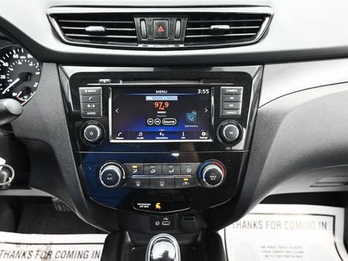 Used 2020 Nissan Rogue Sport S AWD/4WD image 17