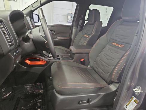 Used 2024 Nissan Frontier PRO-4X w/ Off-Road Protection Package image 9